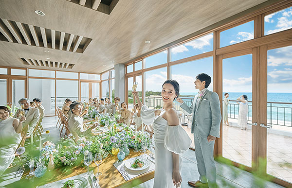 沖縄結婚式ザ・ヨミタンリゾート アクアグレイス・チャペル