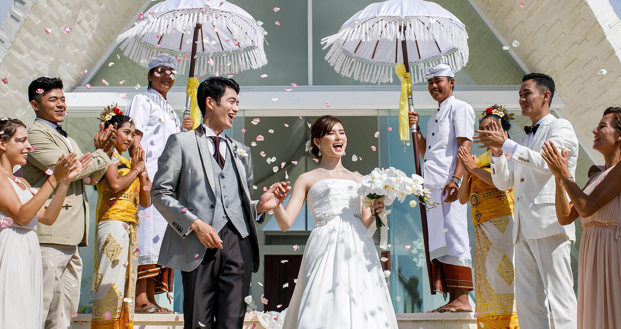 写真:たくさんの人々の優しさで創られるセレモニー