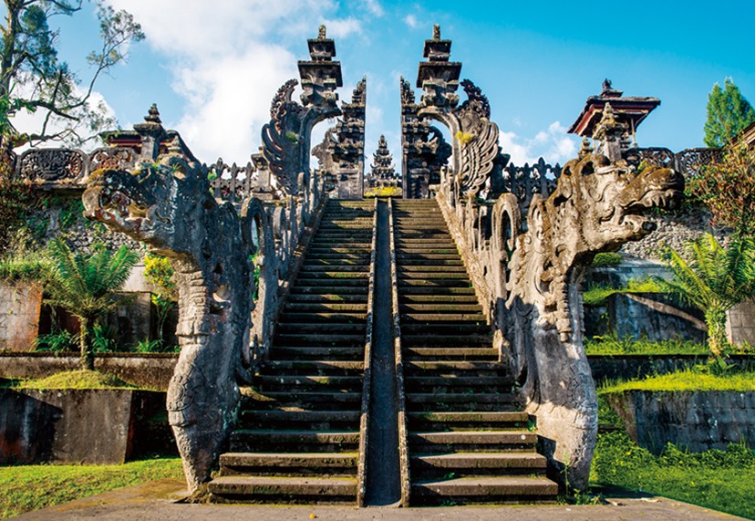 バリ島には歴史あるヒンドゥー教寺院が数多くある