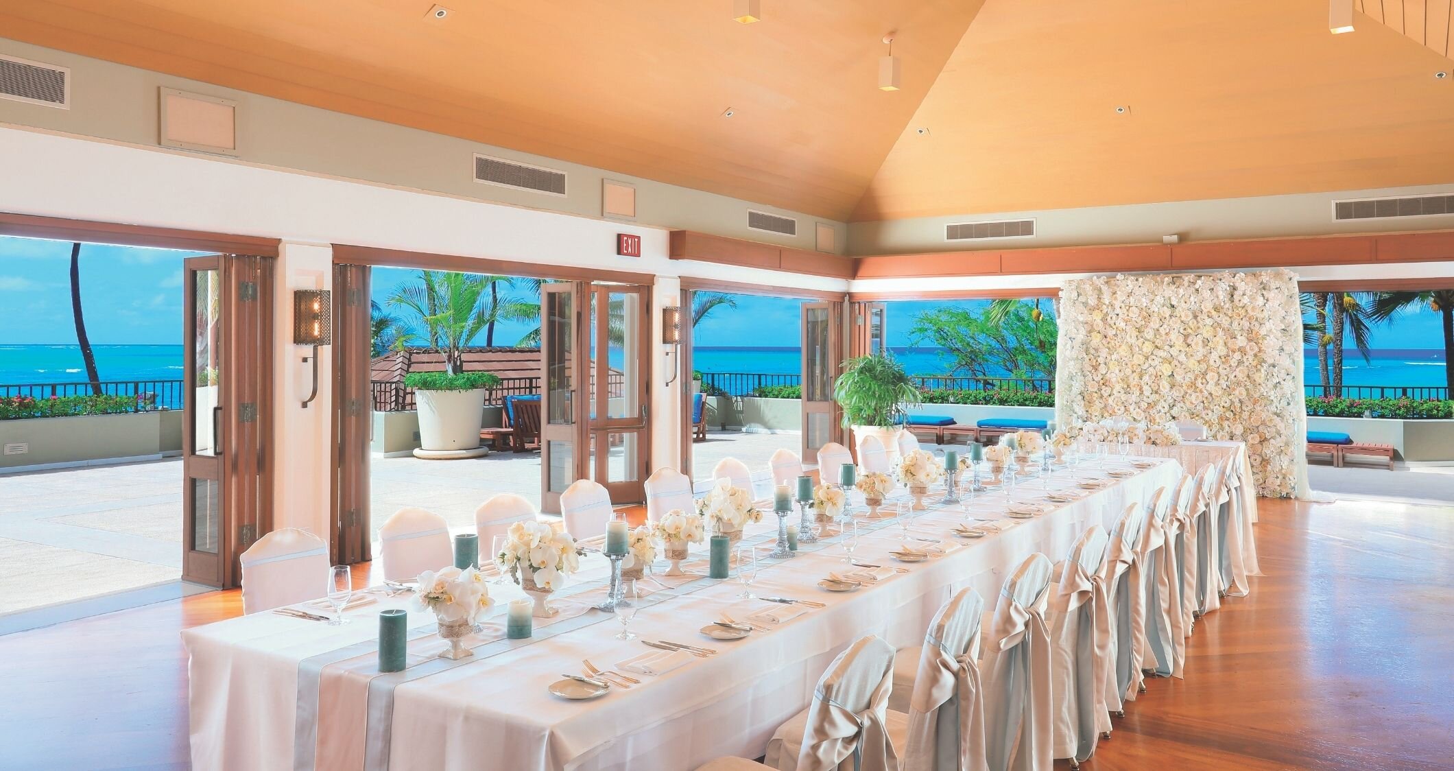 写真:貸し切りのパーティー会場「ハウテラス」