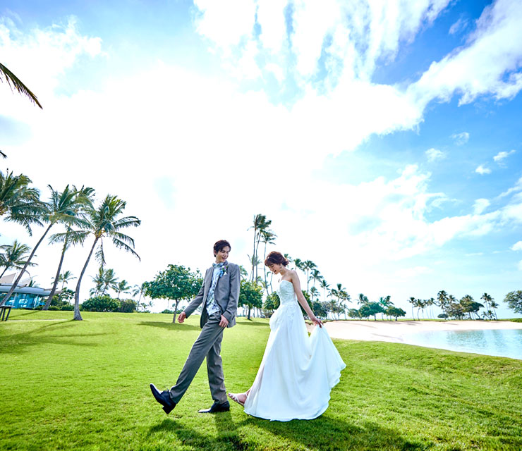 写真:ハワイでふたりだけの結婚式を叶えよう！費用相場や準備は？人気チャペルも紹介