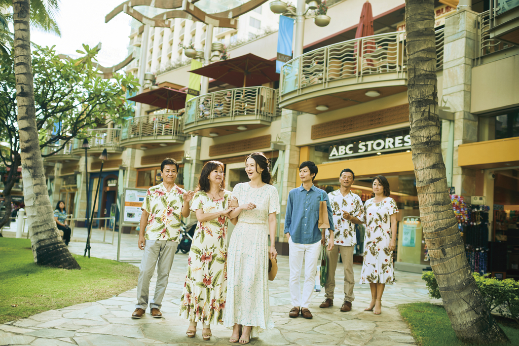 ハワイ唯一のスモールラグジュアリーホテルでリゾ婚旅を満喫できる新プラン登場「ESPACIO THE JEWEL OF WAIKIKI」リゾ婚専用旅行商品
2022年1月3日（月）販売開始
～選べる２つのプランで、カップルと大切なゲストに寄り添った特別演出＆サービスをご提供～
