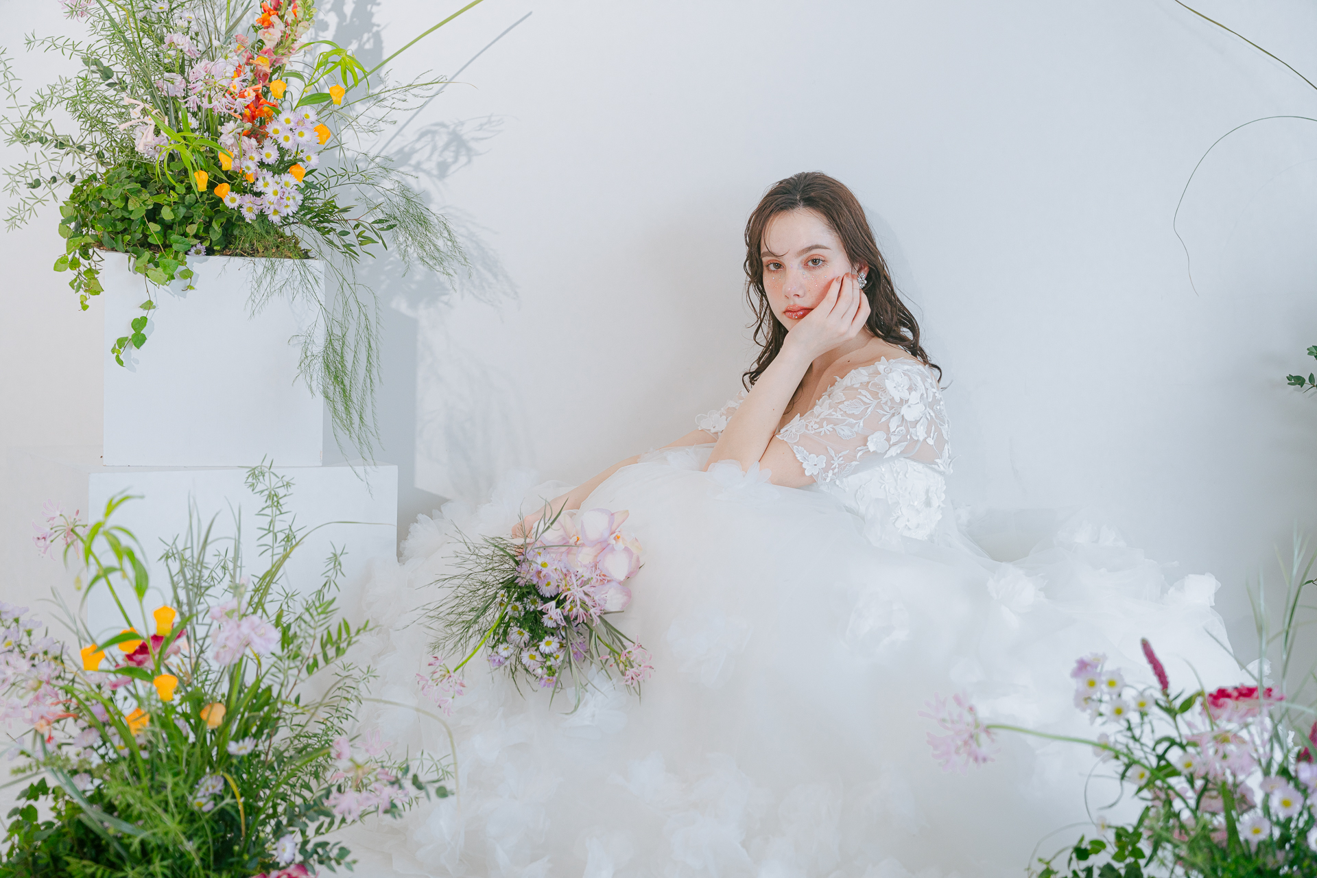 ワタベウェディングオリジナル衣裳ブランド「Resoll Collection」
2026年コレクションテーマは「Flourish」1月17日（土）販売開始
～“自分らしく輝く”ドレス3型・タキシード1型が登場～
