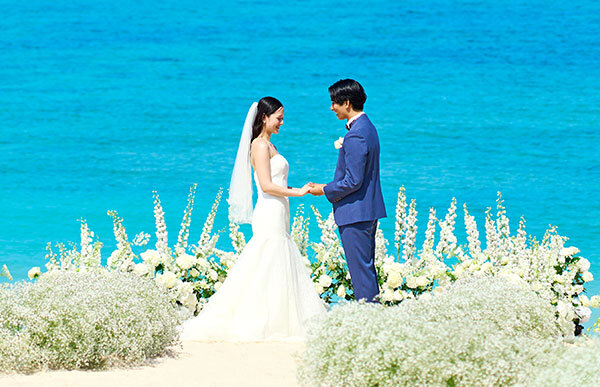 沖縄でふたりだけの結婚式