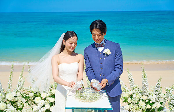 沖縄でふたりだけの結婚式