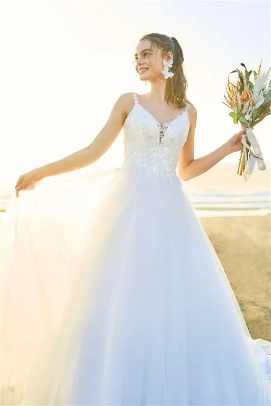 WATABE WEDDING ホワイトウェディングドレス ドレス＆タキシード｜挙式・結婚式・ウェディングなら【ワタベ