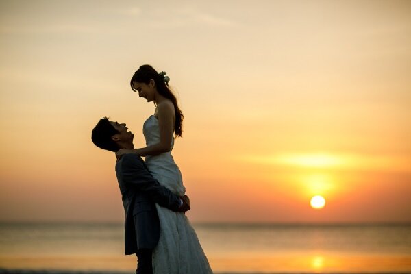 バリの夕日に包まれた撮影