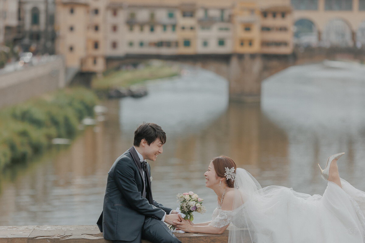 中世の街並みと芸術が息づくフィレンツェで、 映画のワンシーンのようなフォトウェディングを。