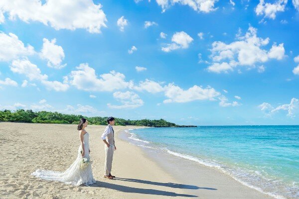 異国の空気が漂う、色彩のストリートで