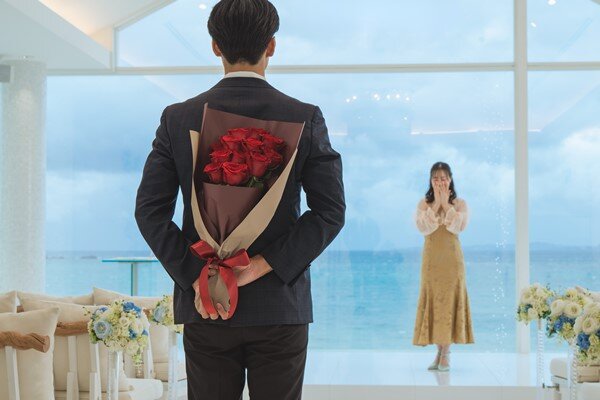 沖縄の絶景で、心に残るプロポーズを