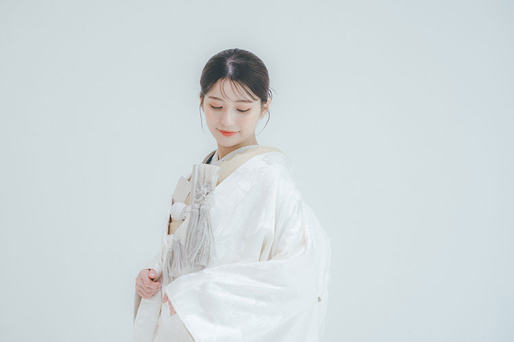結婚式の前撮りで和装を着用2