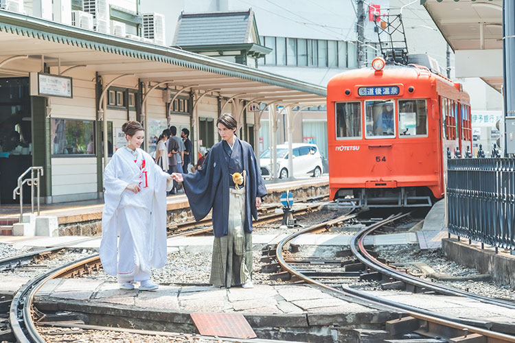 松山でフォトウェディング・前撮り｜道後温泉・松山城で叶えるロケーション撮影のアイキャッチ画像