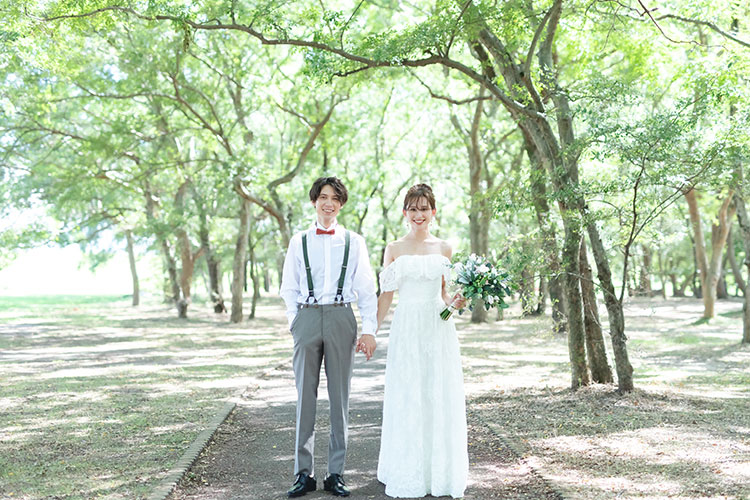 重信川かすみの森を背景にした松山でのフォトウェディングのイメージ