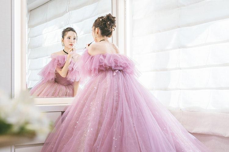 フォトウェディング髪型カタログ決定版！人気ヘアを画像で紹介！のアイキャッチ画像