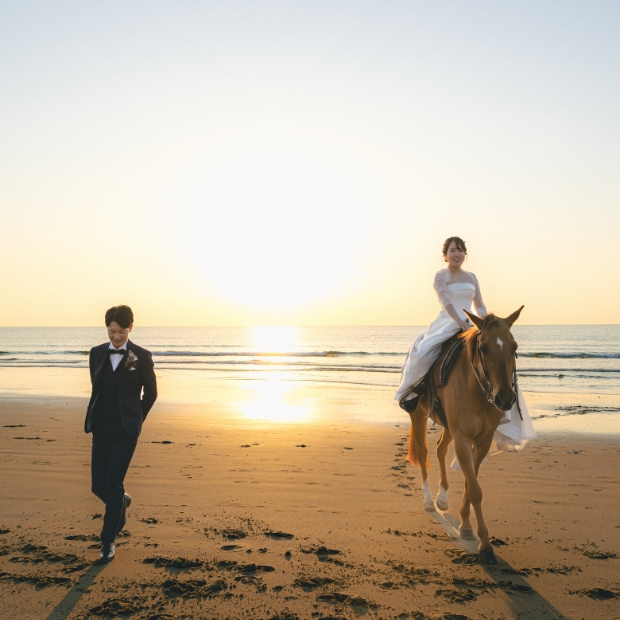 海の中道海浜公園<br>(海辺のプレミアム馬フォト) フォトウェディング