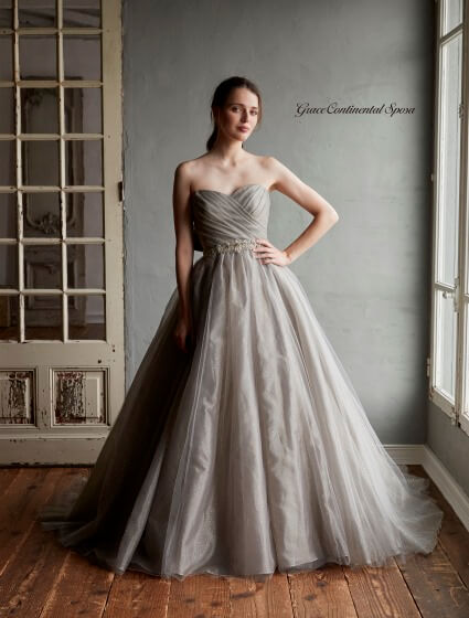 写真:洋装・ウェディングドレス・カラードレス