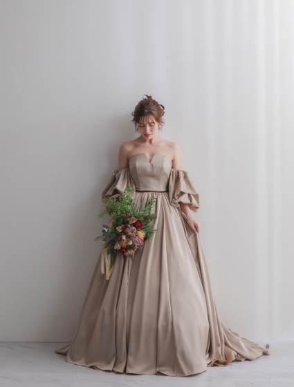 洋装・ウェディングドレス・カラードレス