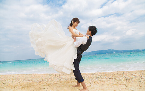 沖縄ロケーション 前撮り フォトウェディング 結婚写真なら ワタベウェディング