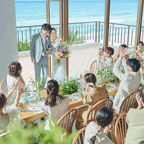 写真:大人数OKのチャペル